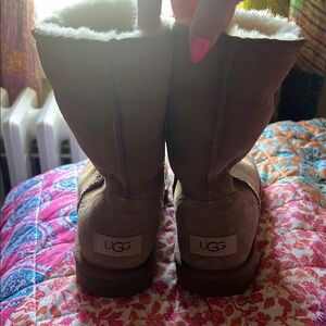 UGG Classic Short II Boots in Chestnut